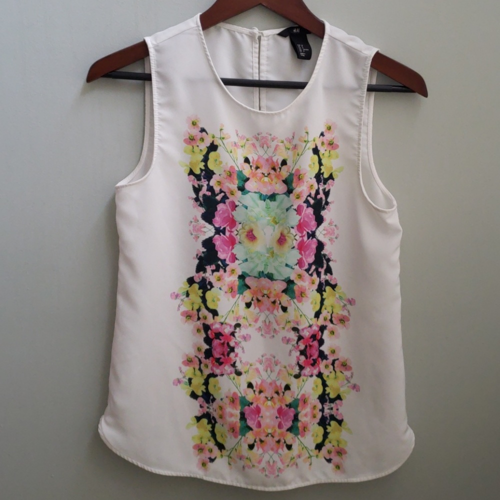 H&M Sleeveless Floral Blouse Size 8